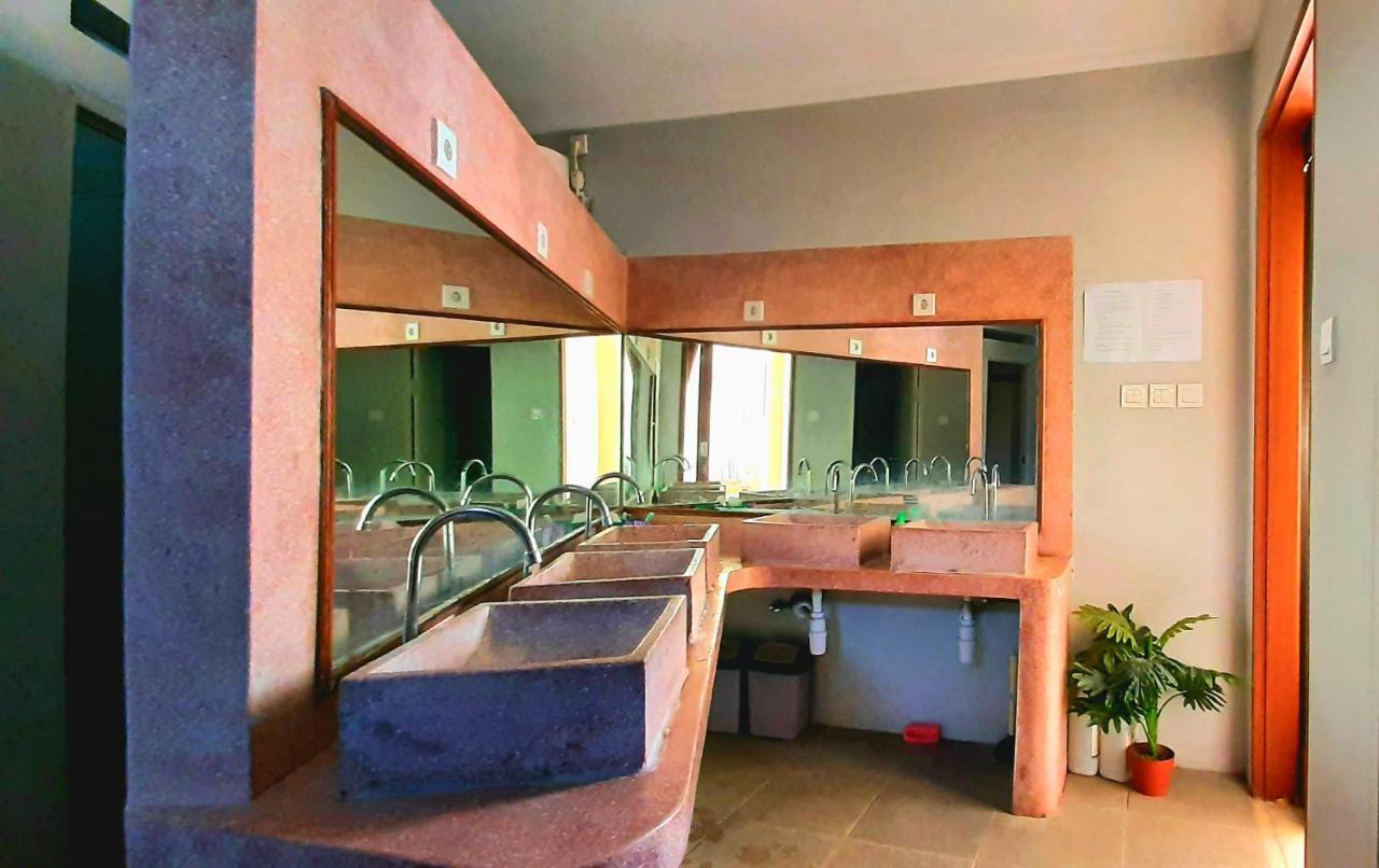 Urban Jungle House Bali Hotel Canggu  Bagian luar foto